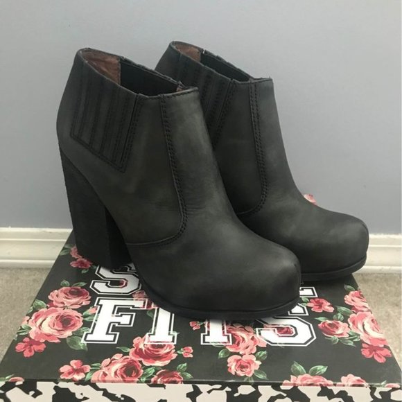 Jeffrey Campbell Yorktown booties - Picture 1 of 6